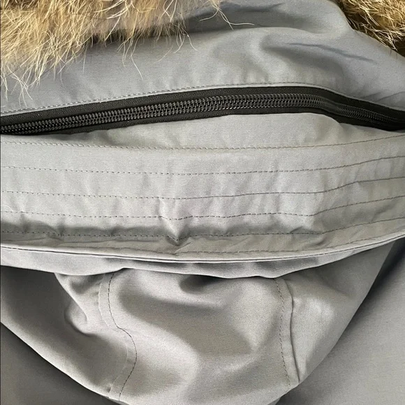Canada Goose women’s parka size XS